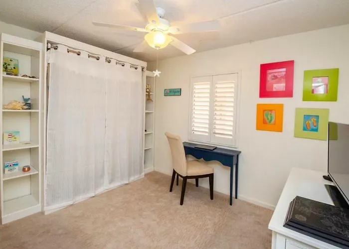 Ocean Life Beach Condo - Only Steps To The Beach